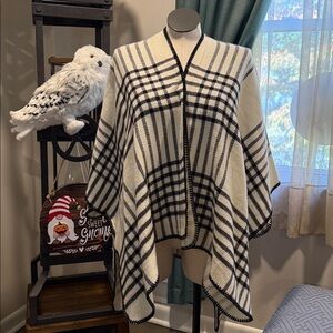 NWOT Christopher & Banks Black and White Knit Poncho - One Size
